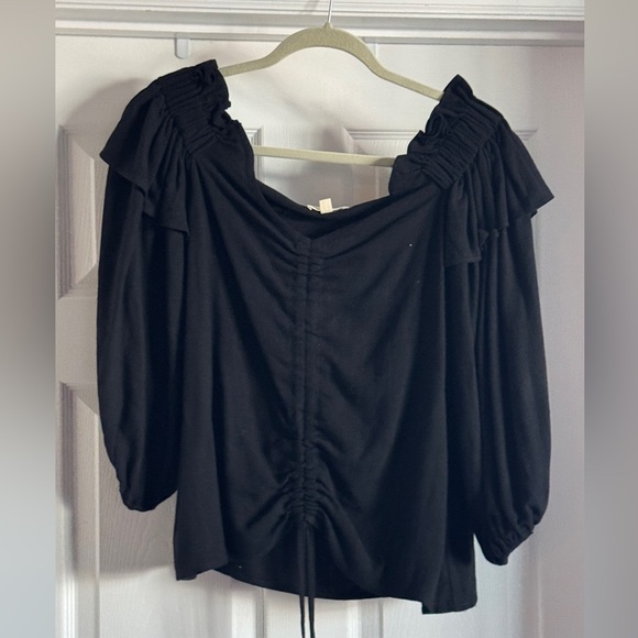 entro Tops - Black long sleeve off the shoulder Entro shirt